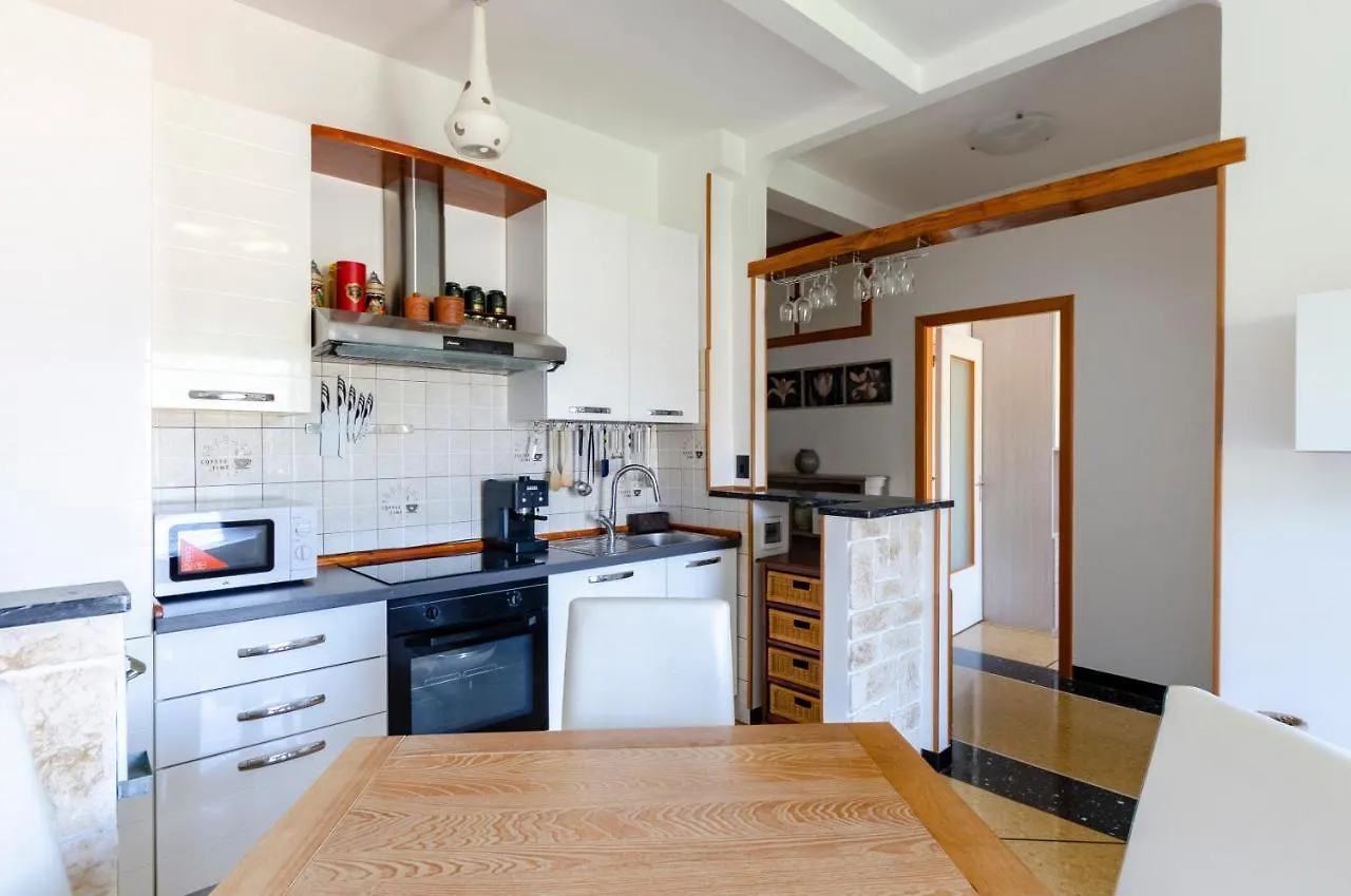 Joivy Kiki House Apartment Rapallo
